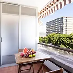 Home2book Bright Center Cruz Apartment