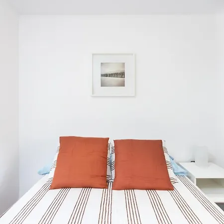 Home2book Bright Center Cruz *