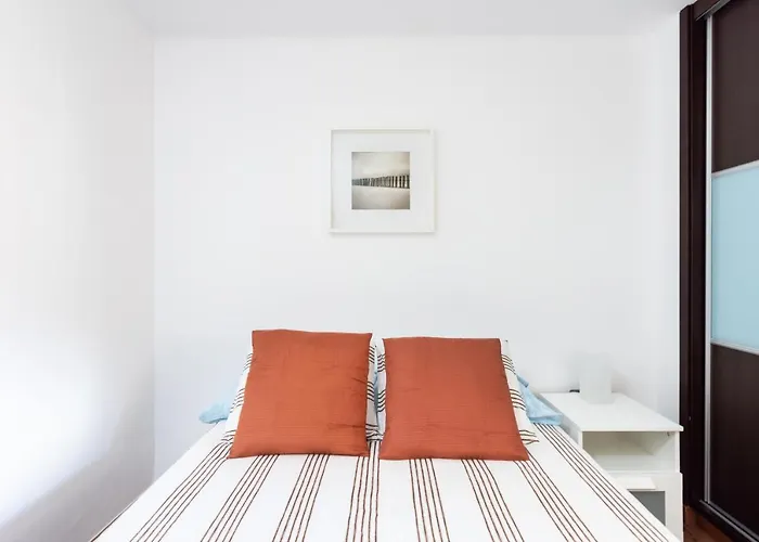 Home2book Bright Center Cruz *