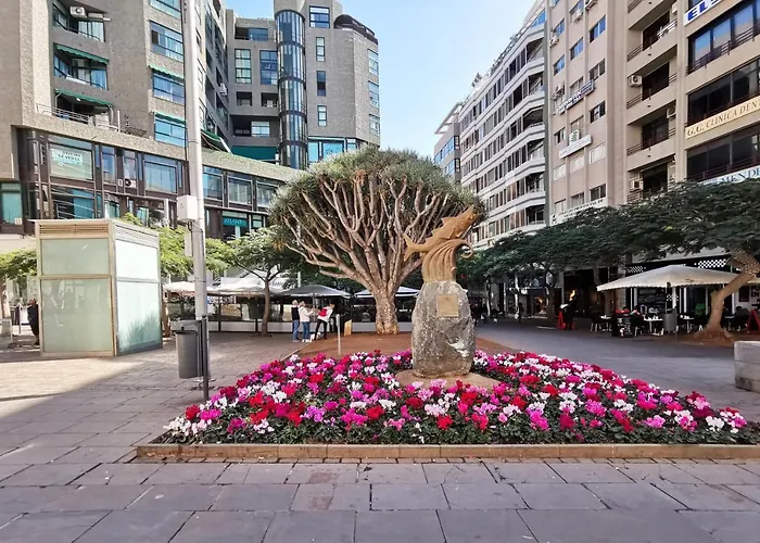 Home2book Bright Center Cruz *